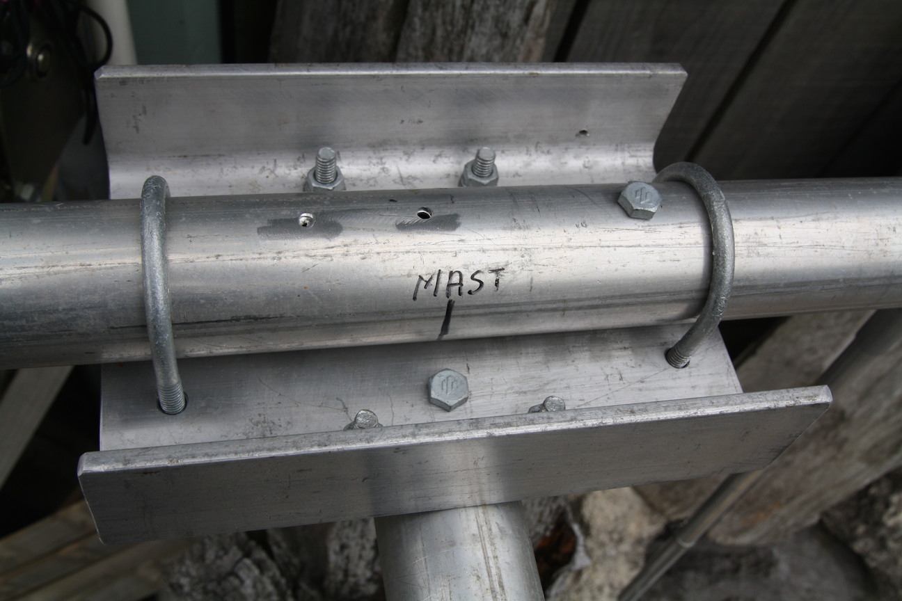 Mast to Boom section plate with long bolts to prevent rotation. The small holes on the boom are there as the boom was previously used in another application.