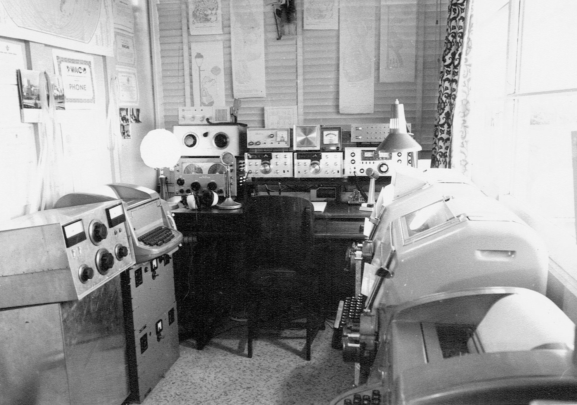 ZL2AL 1981 - Kenwood gear and Homebrew KW amp. RTTY machines were Model 15s